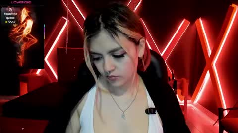 Snapshot of fabzy_fab chatting on 04-26-26, 12:14 fabzy online show from 04-26-26, 12:14