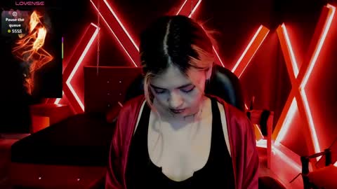 Snapshot of fabzy_fab chatting on 04-30-26, 01:17 fabzy online show from 04-30-26, 01:17