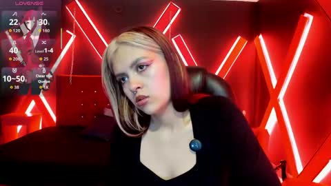 Snapshot of fabzy_fab chatting on 05-20-26, 12:11 fabzy online show from 05-20-26, 12:11