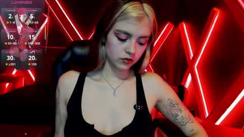 Snapshot of fabzy_fab chatting on 05-23-26, 12:20 fabzy online show from 05-23-26, 12:20