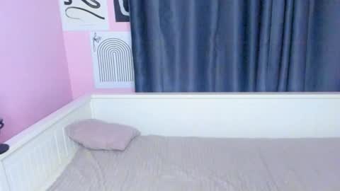 Snapshot of faeriehaze chatting on 09-23-25, 09:07 Kai online show from 09-23-25, 09:07