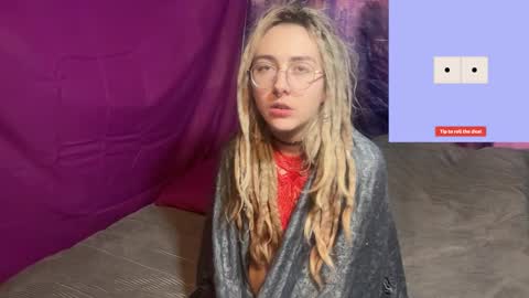 Snapshot of faexoxoxo chatting on 12-03-24, 03:33 Fae online show from 12-03-24, 03:33