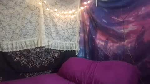 Snapshot of faexoxoxo chatting on 01-11-25, 10:51 Fae online show from 01-11-25, 10:51