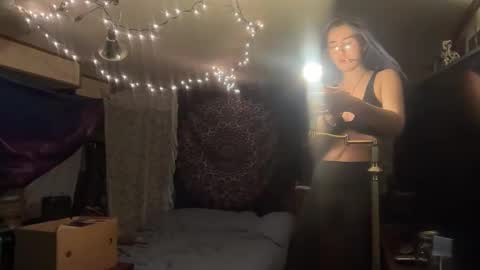 Snapshot of faexoxoxo chatting on 01-23-25, 05:56 Fae online show from 01-23-25, 05:56