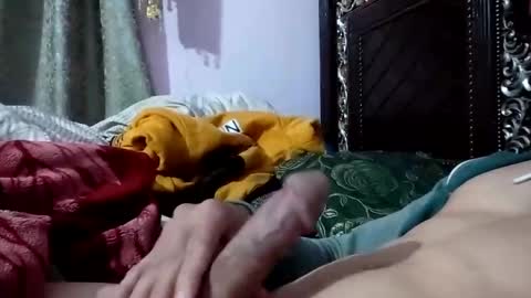 fahad783297 online show from 12-08-24, 02:52