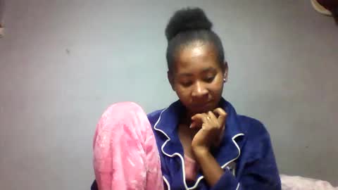 faiqua95 online show from 04-21-26, 01:42