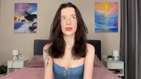 Bloom  online show from 01-30-25, 05:17