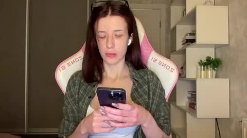 Bloom  online show from 02-16-26, 06:04