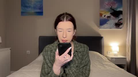 Bloom  online show from 03-24-26, 02:33