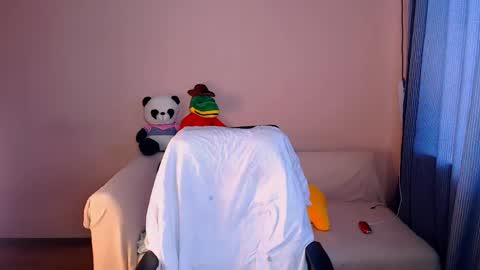 Elli  online show from 05-31-26, 03:47