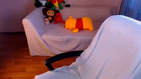 Snapshot of fairy_elli_hot chatting on 06-27-26, 03:28 Elli online show from 06-27-26, 03:28