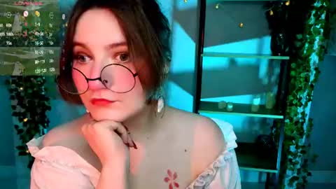 Snapshot of fairy_tara chatting on 06-13-26, 10:40 Tara online show from 06-13-26, 10:40