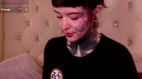 Snapshot of fairyflexxx chatting on 12-17-24, 12:54 Fairy online show from 12-17-24, 12:54