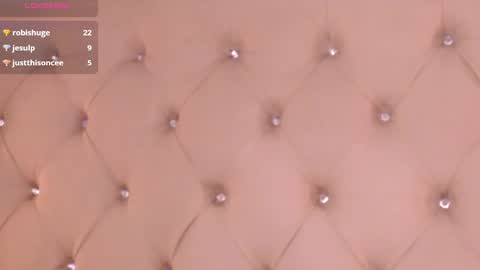 Snapshot of fairyflexxx chatting on 12-17-24, 04:00 Fairy online show from 12-17-24, 04:00