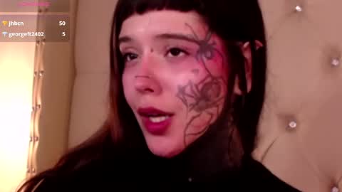 Snapshot of fairyflexxx chatting on 12-22-24, 11:33 Fairy online show from 12-22-24, 11:33