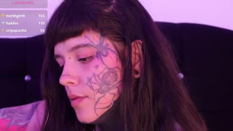 Snapshot of fairyflexxx chatting on 01-21-25, 06:34 Fairy online show from 01-21-25, 06:34