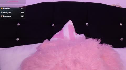 Snapshot of fairyflexxx chatting on 01-28-25, 11:39 Fairy online show from 01-28-25, 11:39