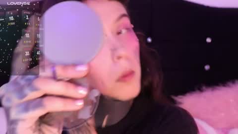 Snapshot of fairyflexxx chatting on 02-21-25, 12:16 Fairy online show from 02-21-25, 12:16