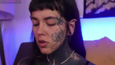 Snapshot of fairyflexxx chatting on 09-24-25, 10:51 Fairy online show from 09-24-25, 10:51