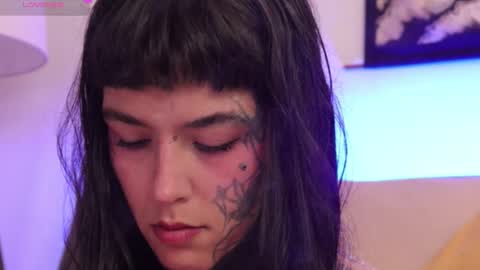 Snapshot of fairyflexxx chatting on 10-06-25, 04:04 Fairy online show from 10-06-25, 04:04