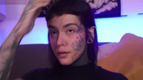 Snapshot of fairyflexxx chatting on 10-30-25, 09:00 Fairy online show from 10-30-25, 09:00