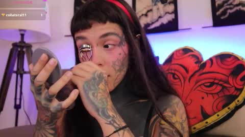 Snapshot of fairyflexxx chatting on 11-10-25, 05:34 Fairy online show from 11-10-25, 05:34