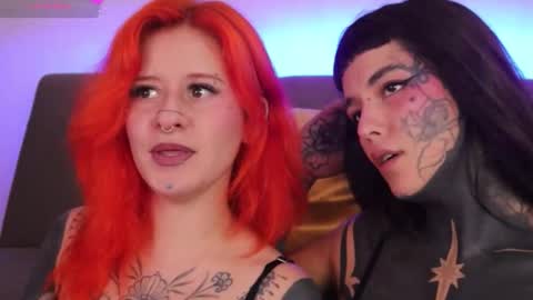 Snapshot of fairyflexxx chatting on 12-17-25, 01:28 Fairy online show from 12-17-25, 01:28