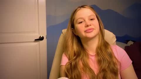 Snapshot of fairyilona chatting on 10-20-25, 07:20 Ilona online show from 10-20-25, 07:20