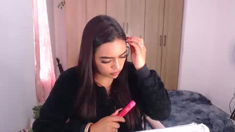 fairylatin online show from 02-09-25, 03:23