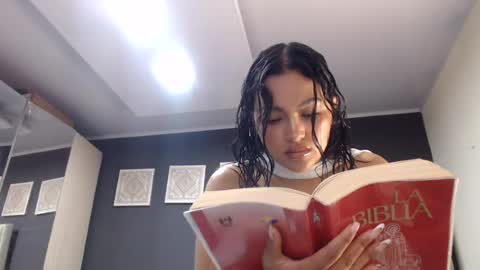 fairylatin online show from 06-30-26, 06:31