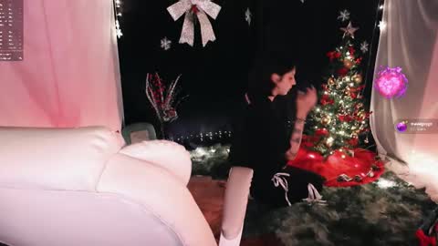 Snapshot of fairywhore chatting on 12-03-25, 02:41 Jackie Cosplayer online show from 12-03-25, 02:41