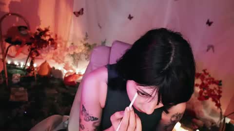 Snapshot of fairywhore chatting on 06-25-26, 02:22 Jackie Cosplayer online show from 06-25-26, 02:22