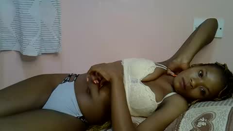 faizah_ online show from 03-29-26, 12:43