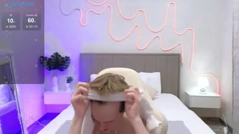 Snapshot of fakeangel87 chatting on 11-07-25, 08:58 Fakeangel online show from 11-07-25, 08:58