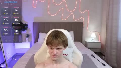 Snapshot of fakeangel87 chatting on 11-12-25, 04:46 Fakeangel online show from 11-12-25, 04:46