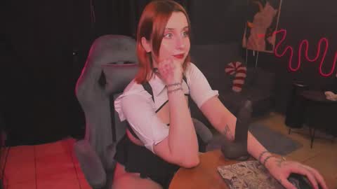 Snapshot of faketattoo chatting on 11-14-25, 09:08 Angelina and Alice online show from 11-14-25, 09:08