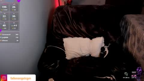 Snapshot of fallenangel_g chatting on 06-18-26, 09:14 Fallen Angel online show from 06-18-26, 09:14