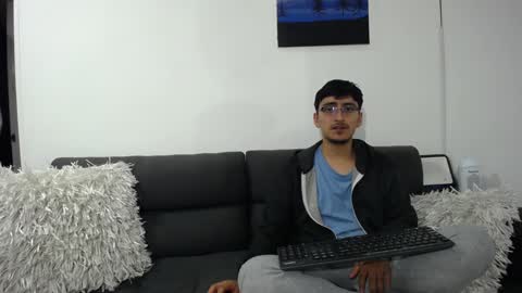 Snapshot of fallgays chatting on 12-02-24, 01:47 FallGays online show from 12-02-24, 01:47