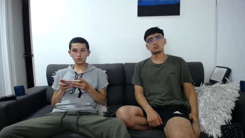 Snapshot of fallgays chatting on 01-22-25, 12:38 FallGays online show from 01-22-25, 12:38