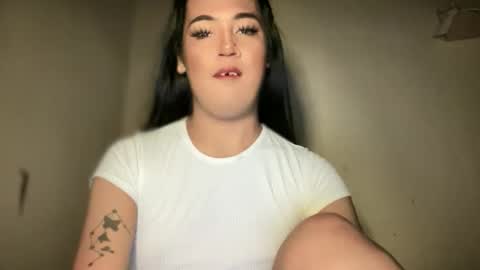 Snapshot of fallon_empress chatting on 10-19-25, 06:08 callmecindy online show from 10-19-25, 06:08