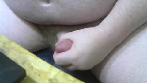 Snapshot of falso_aleatorio chatting on 10-21-25, 03:29 Fake Random online show from 10-21-25, 03:29