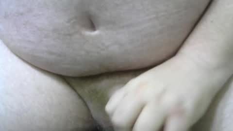 Snapshot of falso_aleatorio chatting on 10-27-25, 04:05 Fake Random online show from 10-27-25, 04:05