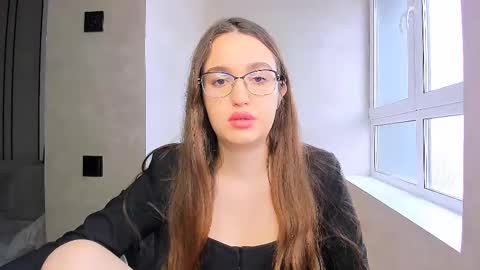 Snapshot of fancy_bunny chatting on 03-05-25, 10:00 fancy bunny online show from 03-05-25, 10:00