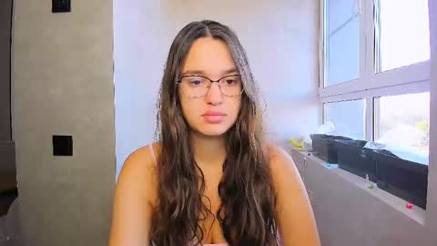 Snapshot of fancy_bunny chatting on 09-17-25, 06:48 fancy bunny online show from 09-17-25, 06:48