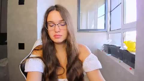 Snapshot of fancy_bunny chatting on 09-24-25, 09:12 fancy bunny online show from 09-24-25, 09:12