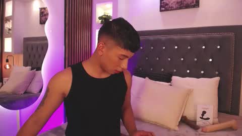 FANCY online show from 03-08-26, 03:32