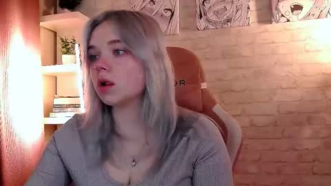 Snapshot of fancybella chatting on 10-05-25, 07:28 Bella online show from 10-05-25, 07:28