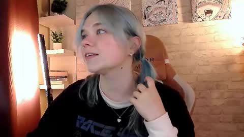 Snapshot of fancybella chatting on 10-07-25, 02:36 Bella online show from 10-07-25, 02:36