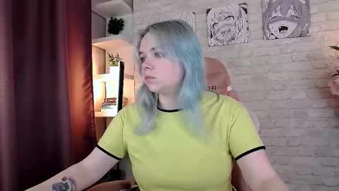 Snapshot of fancybella chatting on 10-26-25, 10:32 Bella online show from 10-26-25, 10:32