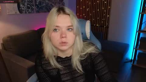 Snapshot of fancybella chatting on 11-21-25, 09:41 Bella online show from 11-21-25, 09:41